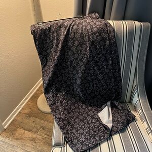 Ripskirt Hawaii Black and Gray Floral Fabric